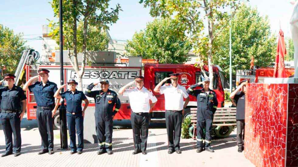 Bomberos de Ensenada celebró el aniversario de su fundación