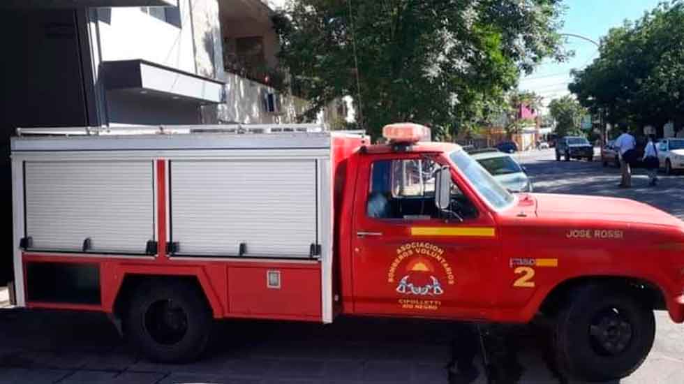 Bomberos de Rama Caída lanzaron una campaña solidaria para reparar su móvil