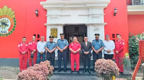 Visita de Bomberos de Panamá al Comando Nacional de Bomberos de Perú