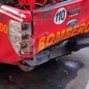 Chocan contra un móvil de bomberos frente al cuartel de El Bolsón