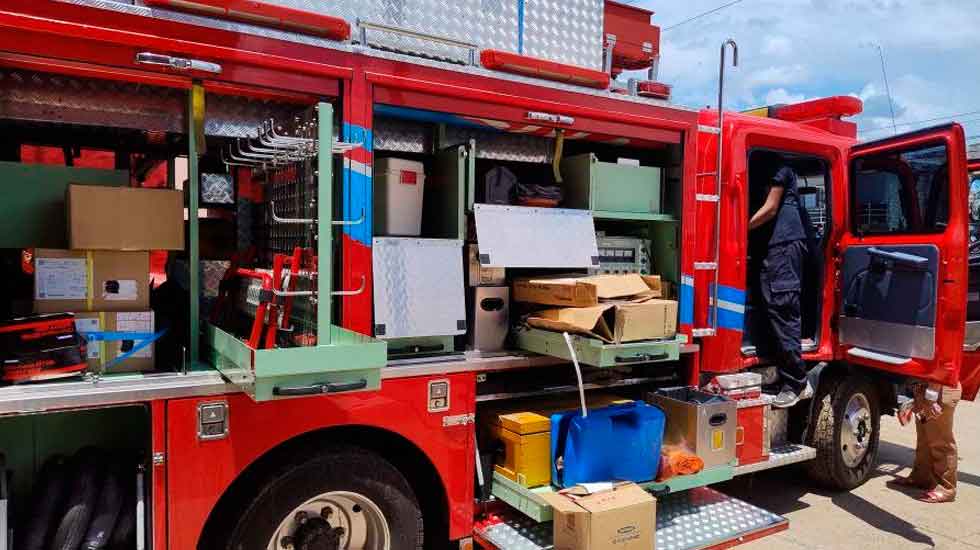 Bomberos Voluntarios de Paso de la Patria recibieron un vehículo