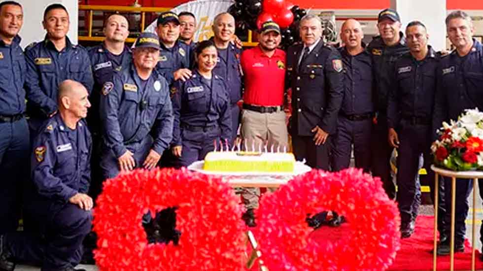 Bomberos de Pereira celebraron sus 98 años de existencia