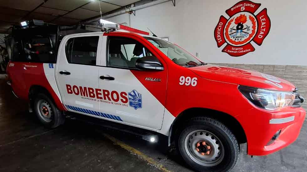 Entrega de un móvil de rescate para la Unidad Quinta de Bomberos