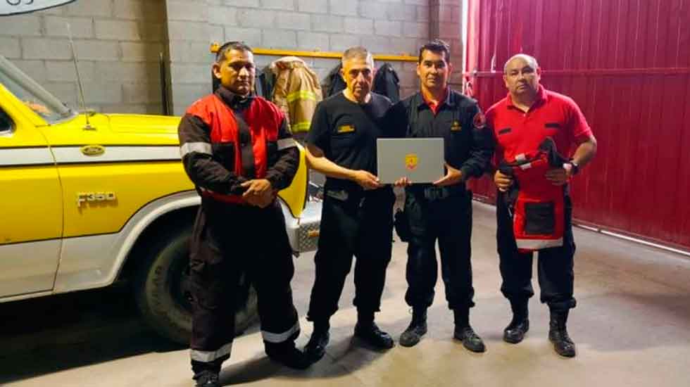 Entregaron equipamiento a los cuarteles de bomberos de la provincia