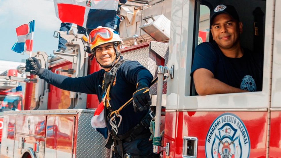 Bomberos del Distrito Nacional celebran su 97 aniversario